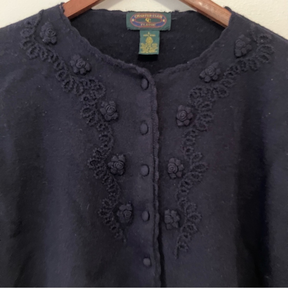 VTG Women’s Wool Navy Cardigan Sz. L Floral Bobble Crochet Scallop Hem Cottage